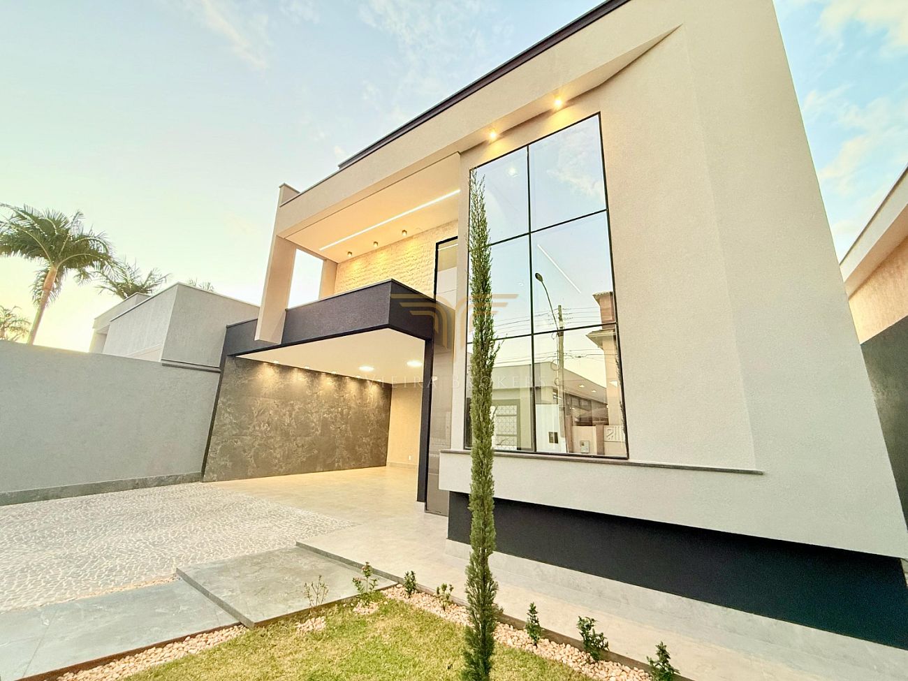 Casa com 4 Suítes à Venda na Rua 05 Vicente Pires – Piscina e Churrasqueira